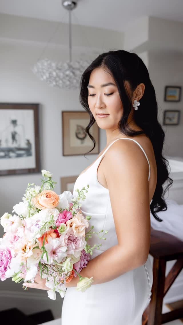 Post 1 by MAKEUP AND HAIR TORONTO. VICTORIA on Instagram (video)