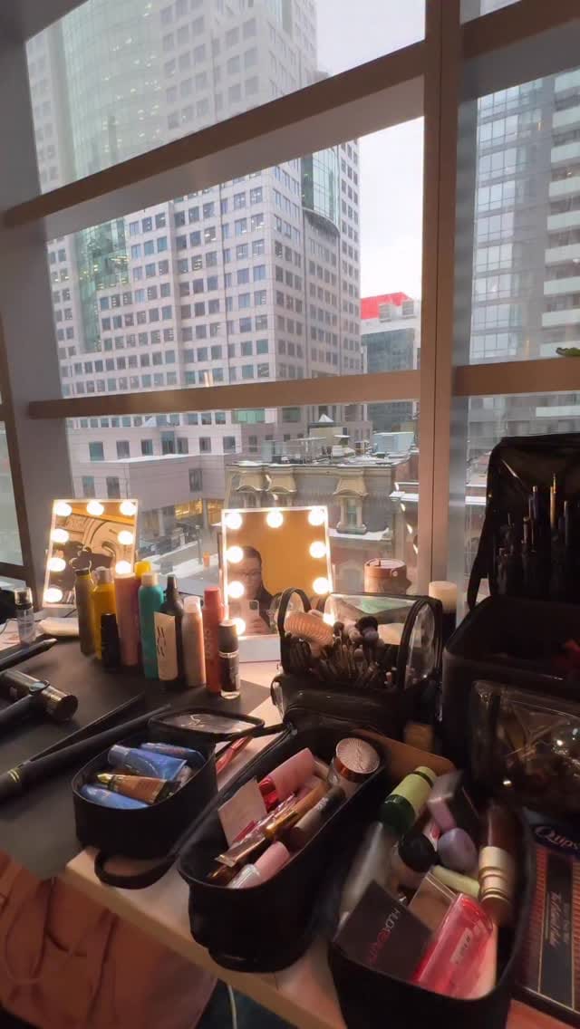 Post 5 by MAKEUP AND HAIR TORONTO. VICTORIA on Instagram (video)