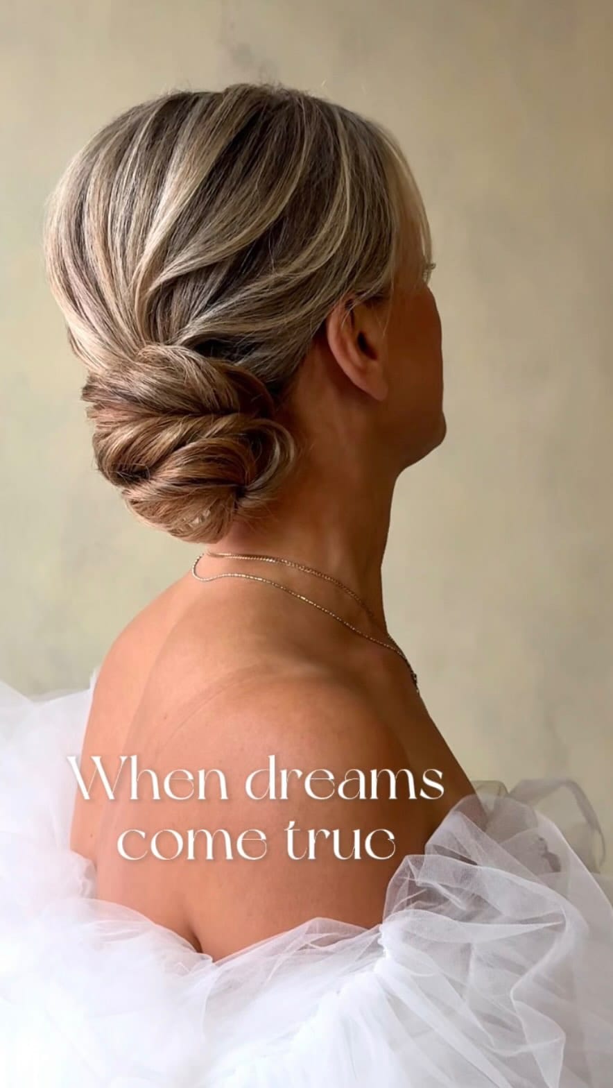 Post 8 by MAKEUP AND HAIR TORONTO. VICTORIA on Instagram (video)
