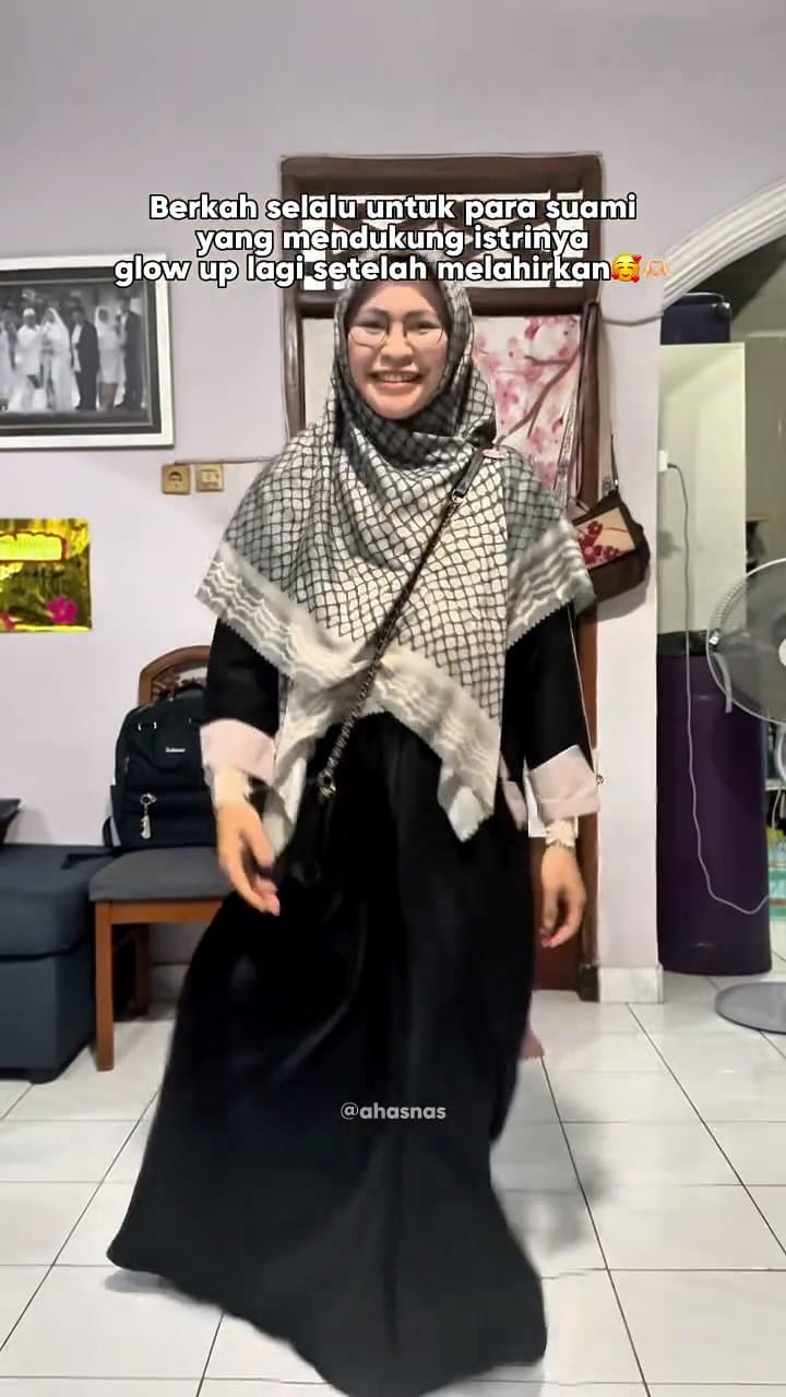 Post 4 by Athifah Hasna Shafiyyah on Instagram (video)