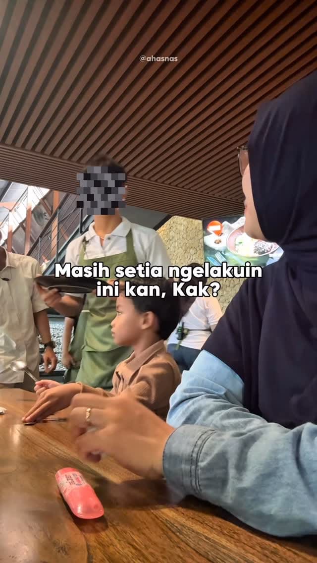 Post 2 by Athifah Hasna Shafiyyah on Instagram (video)