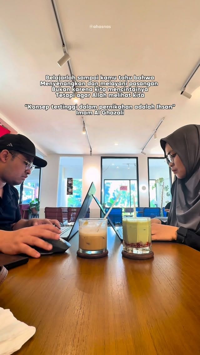 Post 9 by Athifah Hasna Shafiyyah on Instagram (video)
