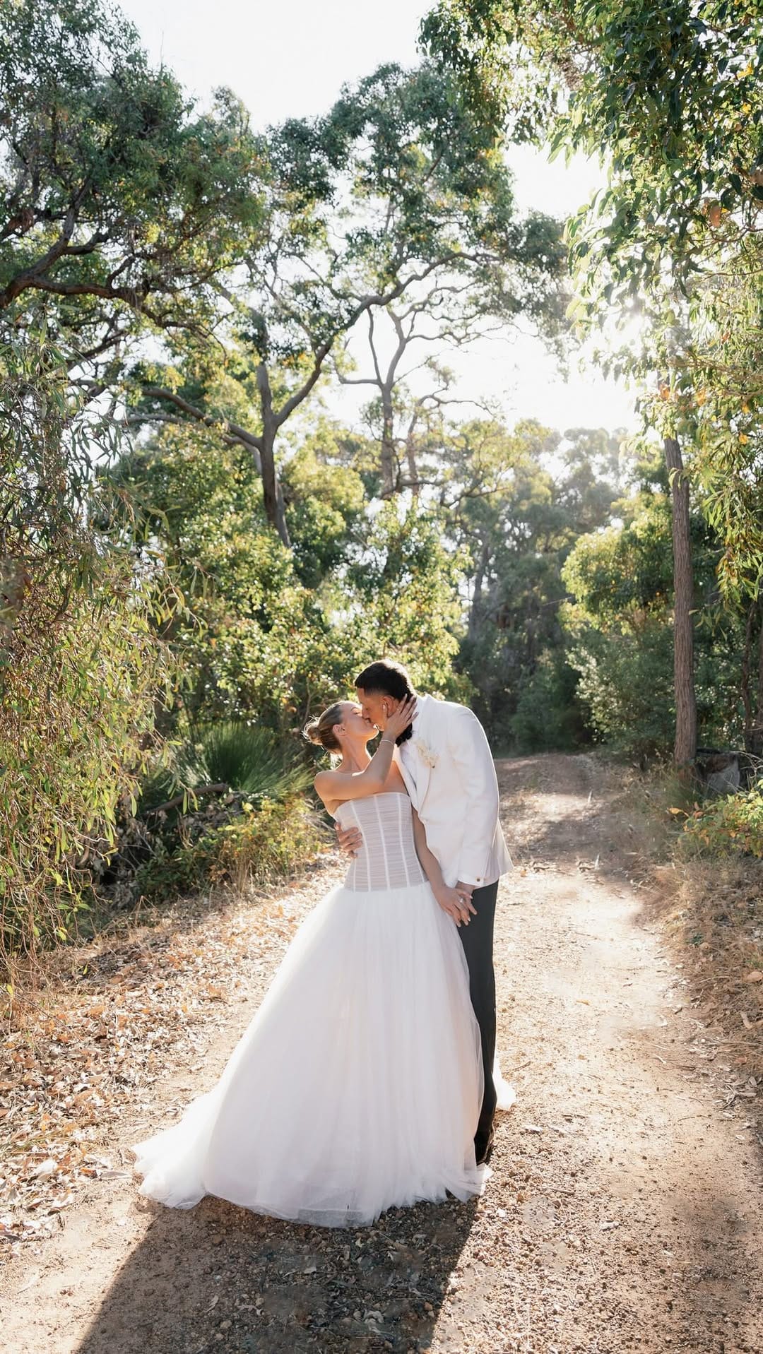Post 4 by Holii & Ash on Instagram (video)