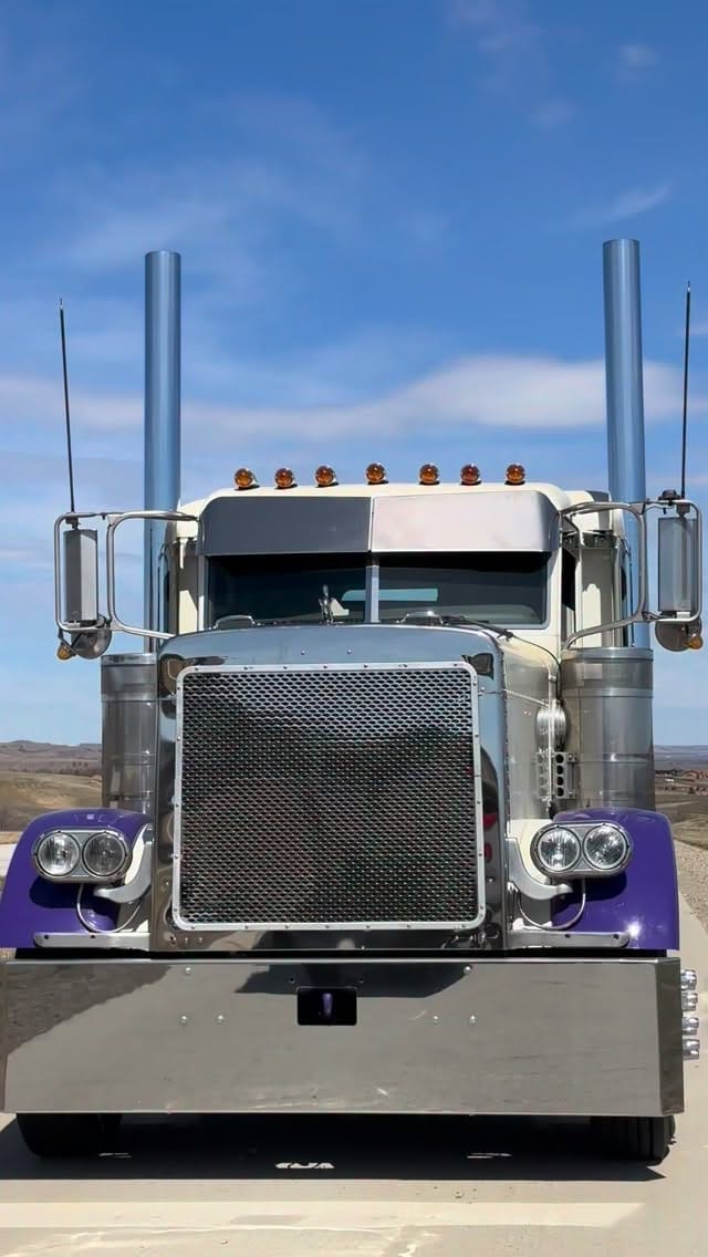 Post 5 by @truckstrailersandmore_ on Instagram (video)