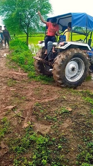 Post 10 by Mustakim Khan on Instagram (video)