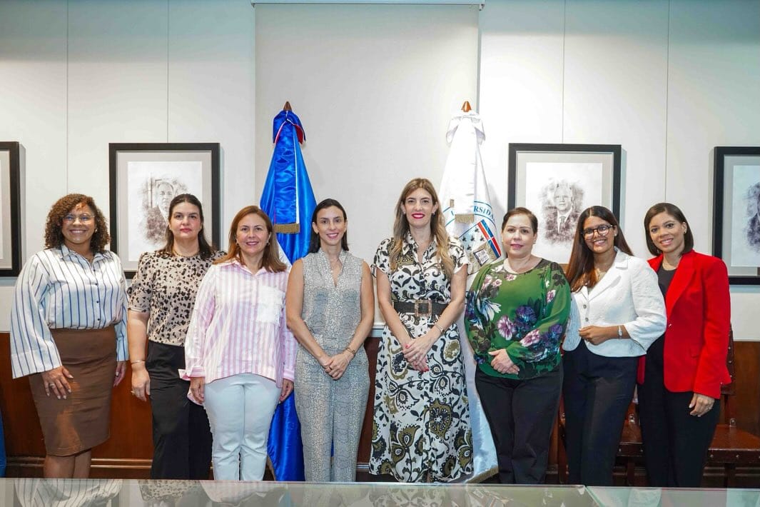 Post 1 by Universidad Iberoamericana Unibe on Instagram (carousel)