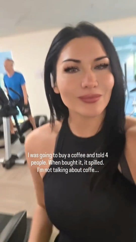 Post 3 by Victoria Castillo on Instagram (video)
