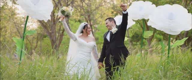 Post 1 by Cielo Inzunza Novias on Instagram (video)