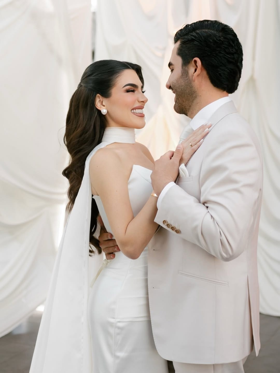 Post 10 by Cielo Inzunza Novias on Instagram (carousel)