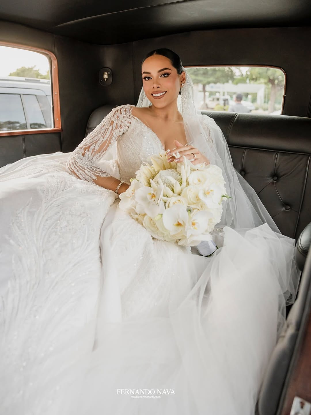 Post 8 by Cielo Inzunza Novias on Instagram (carousel)