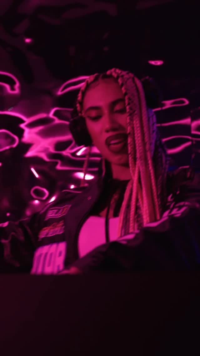 Post 4 by Victoria Chioma Hunter🇬🇧🇳🇬 on Instagram (video)