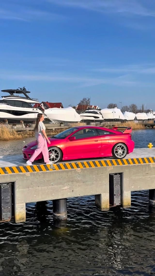 Post 6 by Wiktoria | UGC | Lifestyle | Automotive | Content Creator on Instagram (video)