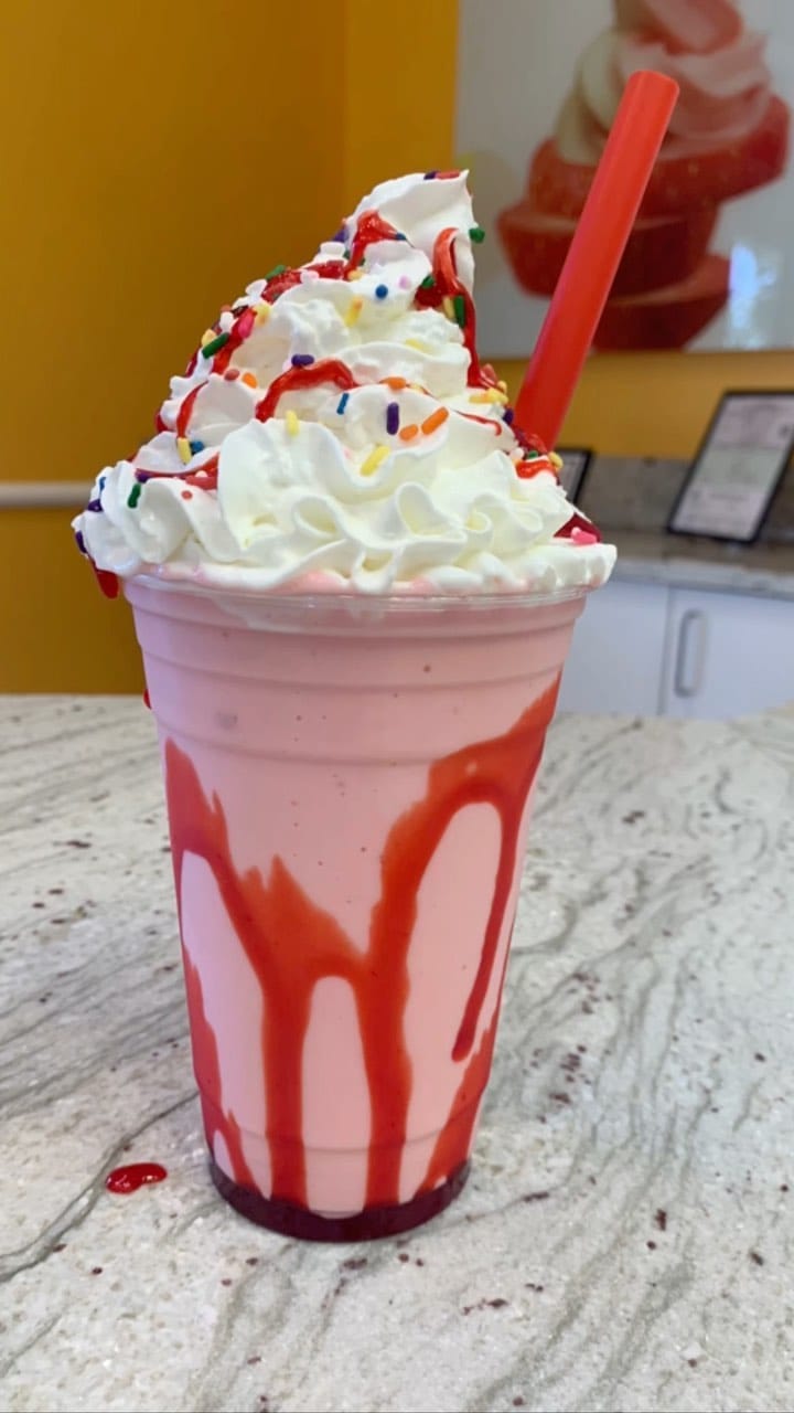 Post 6 by Tutti Frutti Frozen Yogurt on Instagram (video)