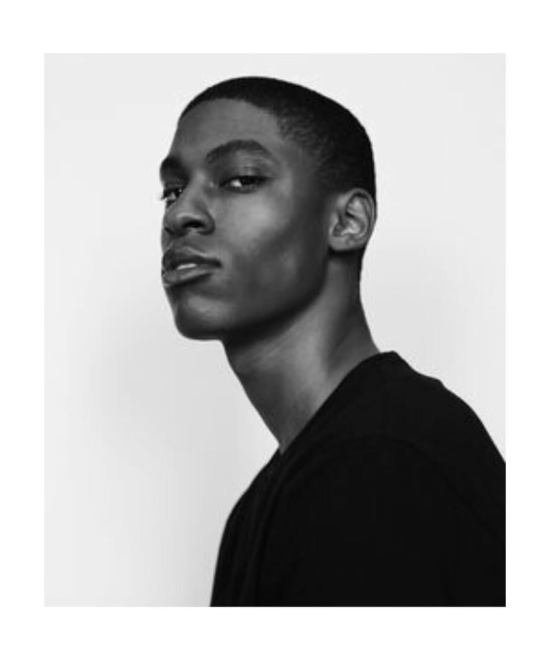 Post 6 by KINN ™ on Instagram (image)