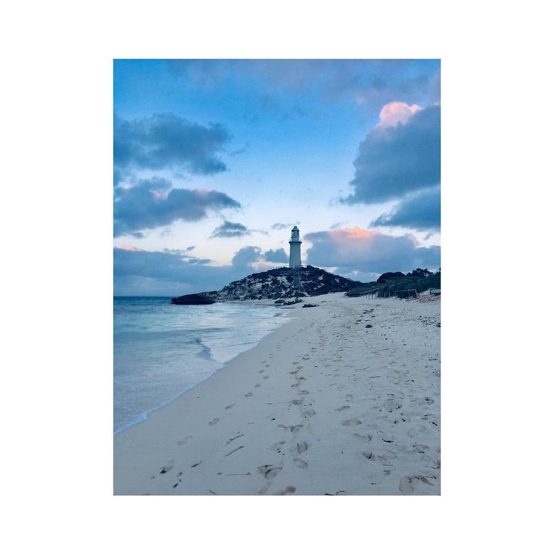 Post 8 by KINN ™ on Instagram (image)
