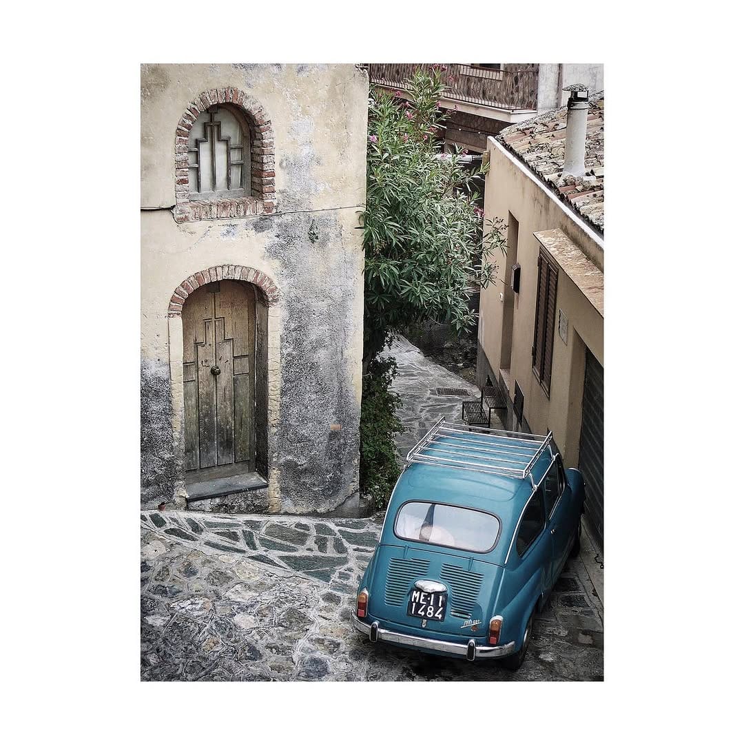 Post 4 by KINN ™ on Instagram (image)