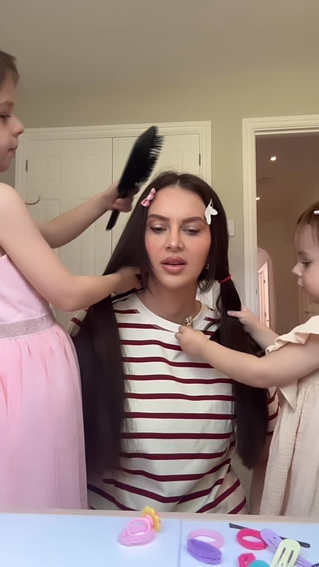 Post 1 by Anna Kola on Instagram (video)