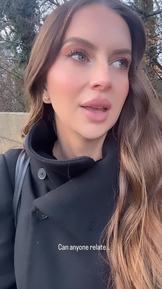 Post 6 by Anna Kola on Instagram (video)
