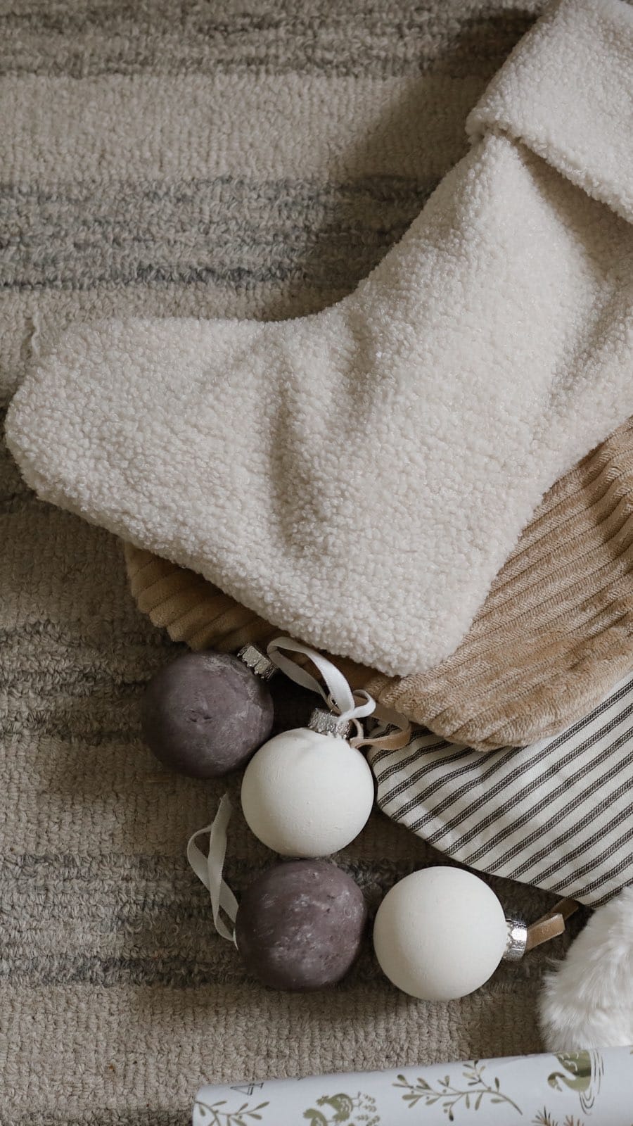 Post 5 by Andrea | Neutral Style | Motherhood on Instagram (video)