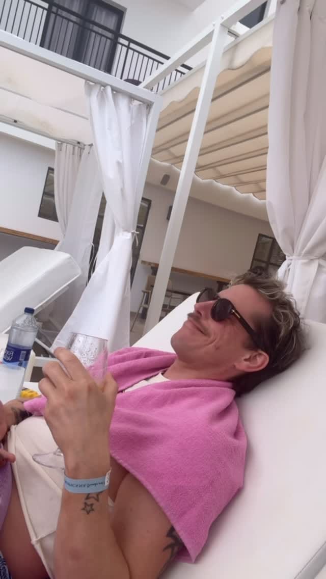 Post 2 by Matthew Shaw on Instagram (video)