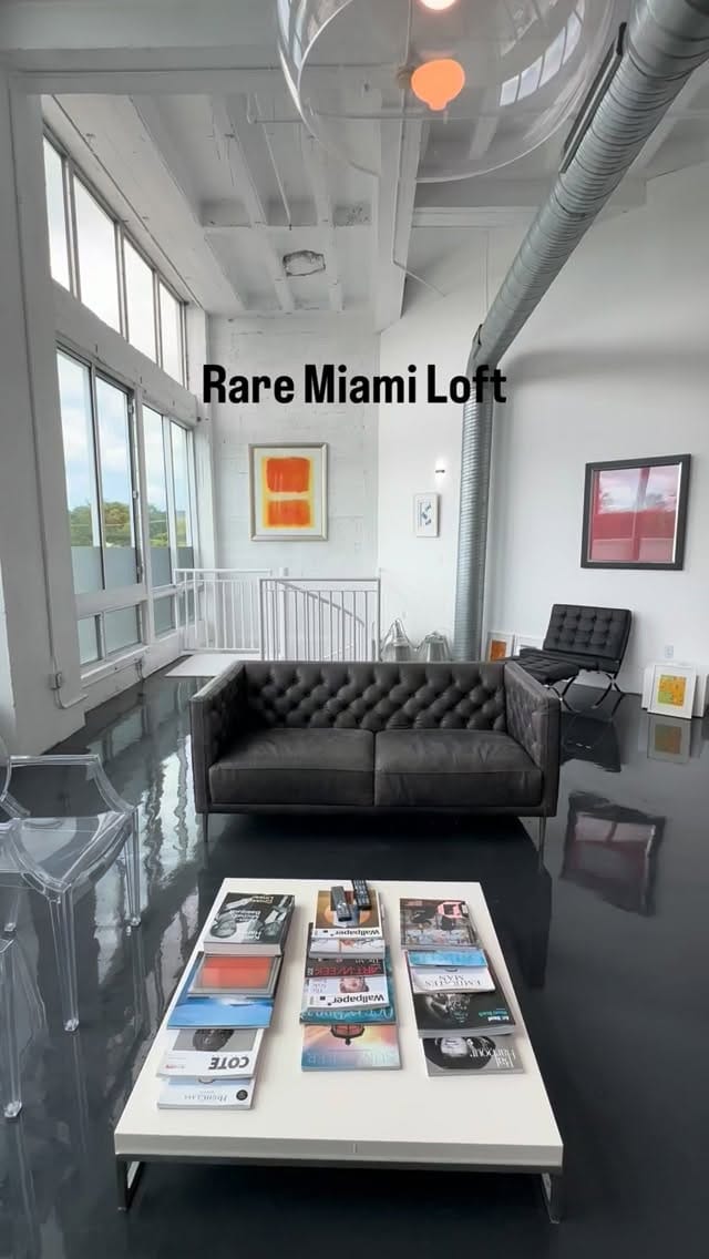 Post 9 by David Blumenfeld on Instagram (video)