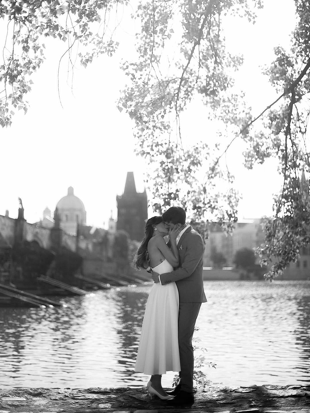 Post 2 by Victoria Samus, Photographer in Prague on Instagram (carousel)