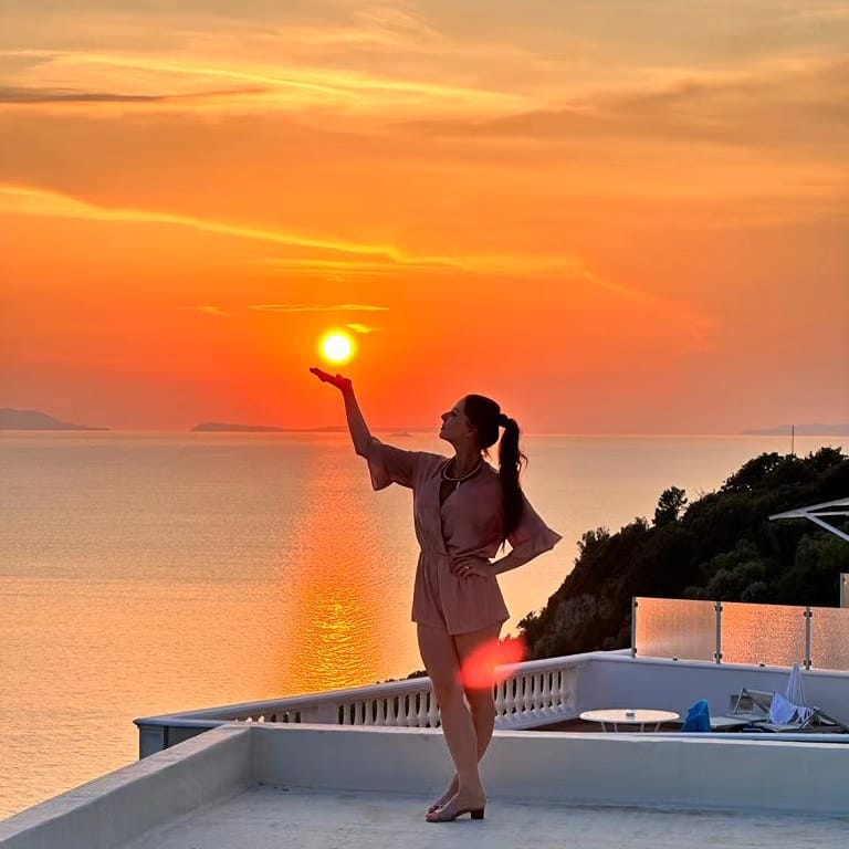 Post 8 by Dina Bobrova DMD on Instagram (image)