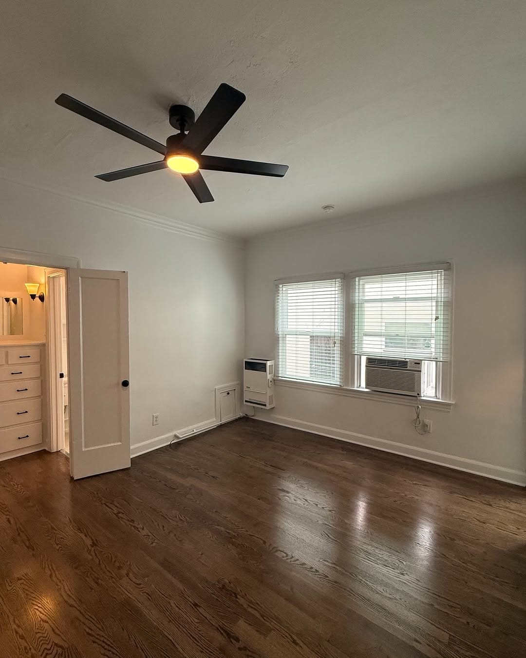 Post 1 by Hollywood Hills Apartments on Instagram (carousel)