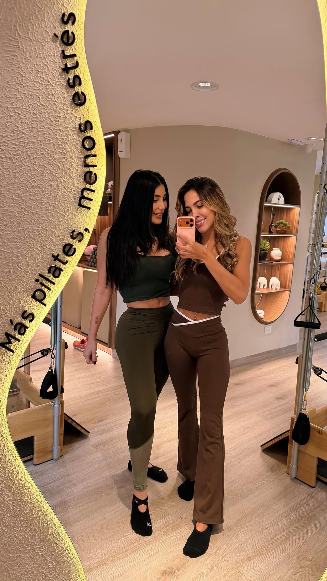 Post 6 by Jessica Servin on Instagram (video)
