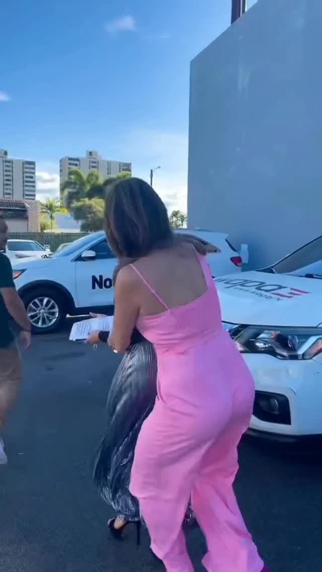 Post 5 by Yulianna Vargas on Instagram (video)