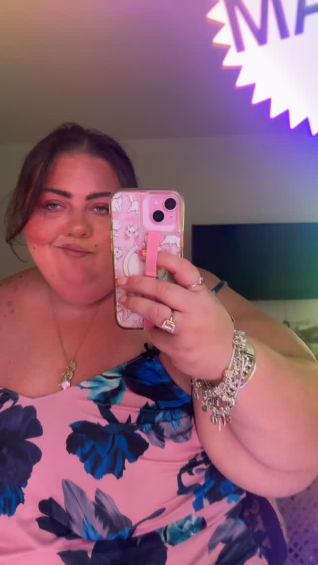 Post 1 by victoria donelda on Instagram (video)
