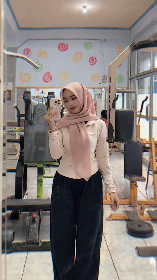 Post 4 by Nur Asyifa on Instagram (video)