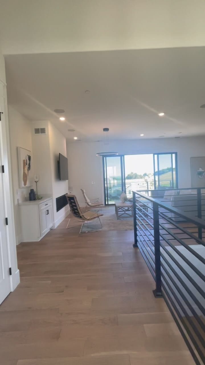 Post 3 by Diamond Real Estate Group on Instagram (video)