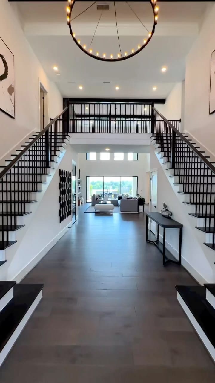 Post 2 by Diamond Real Estate Group on Instagram (video)