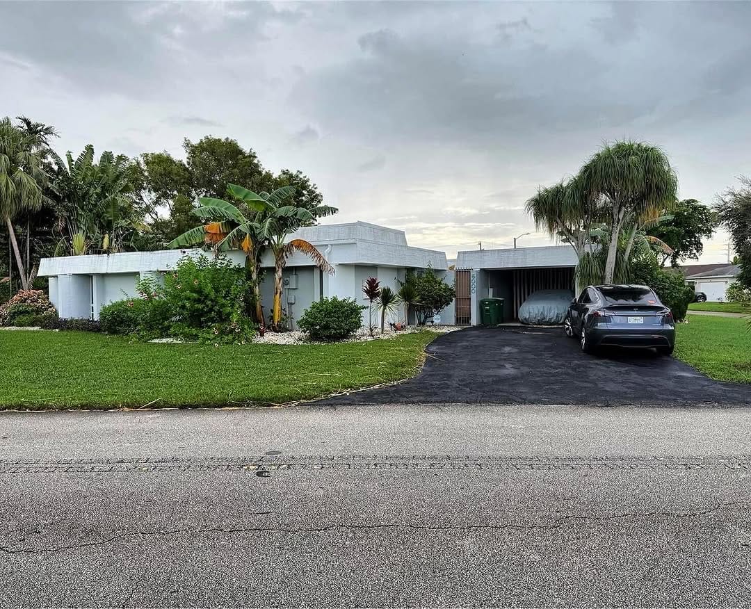 Post 2 by The King’s Estates Properties on Instagram (image)
