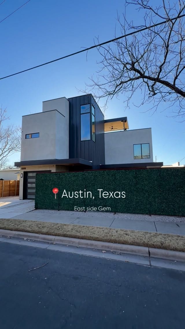 Post 6 by Taylor Drolette - Realtor ® on Instagram (video)
