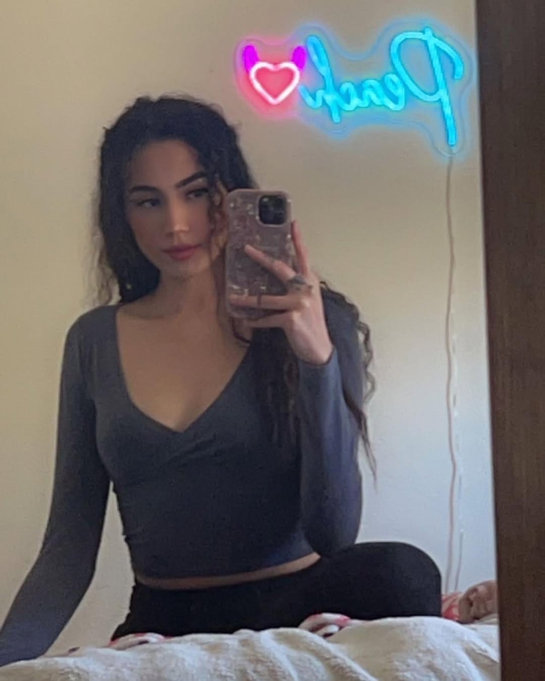Post 4 by @peachhxo on Instagram (carousel)