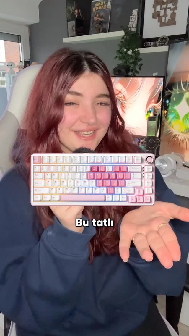 Post 6 by Esra on Instagram (video)