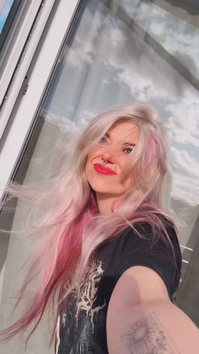 Post 6 by Alisa | Twitch on Instagram (video)