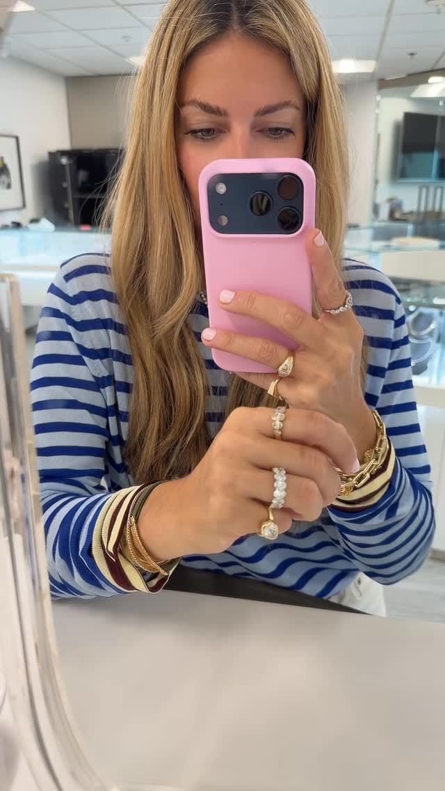 Post 2 by Vasilea Fine Jewelry on Instagram (video)