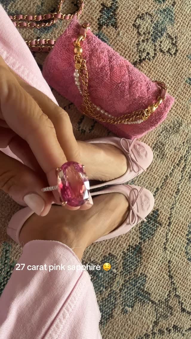 Post 3 by Vasilea Fine Jewelry on Instagram (video)