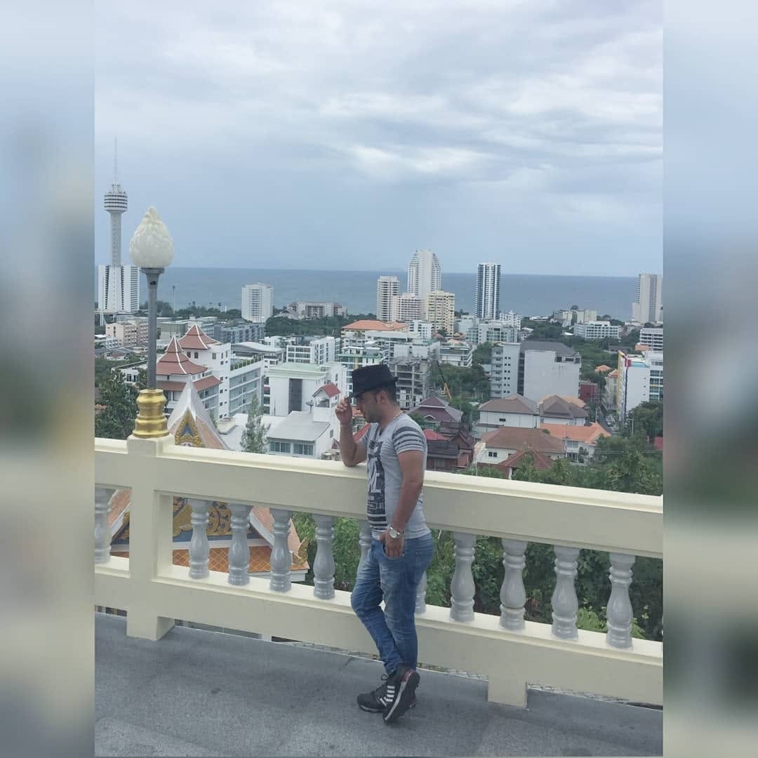 Post 2 by 𝐑𝐚𝐡𝐢𝐦 𝐫𝐞𝐳𝐚𝐞𝐢 on Instagram (carousel)