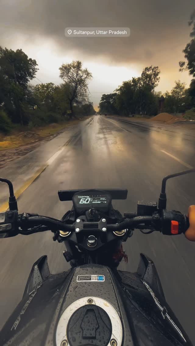 Post 2 by Ayush Singh | Content Creator on Instagram (video)