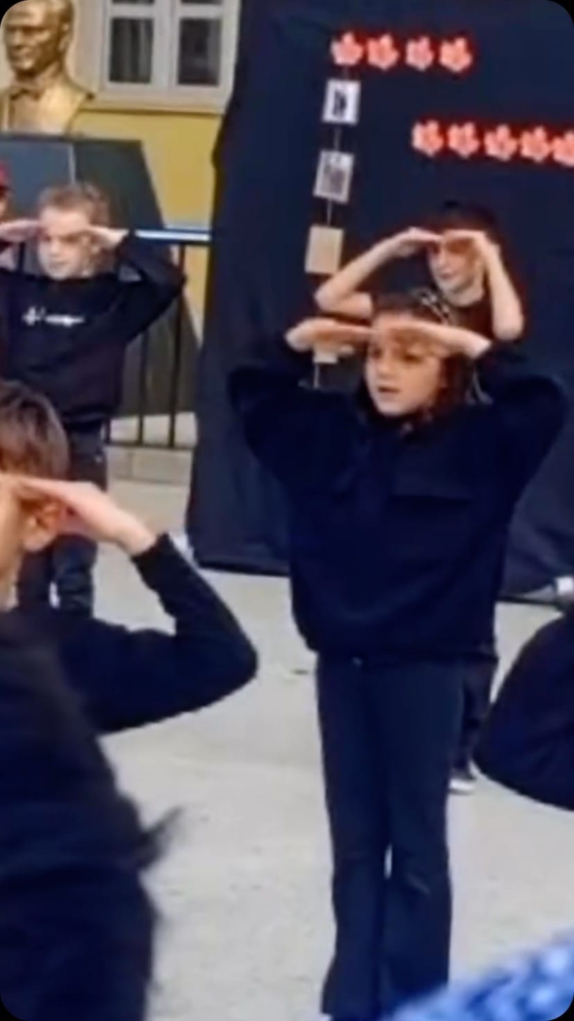 Post 2 by Renkli Hayaller on Instagram (video)