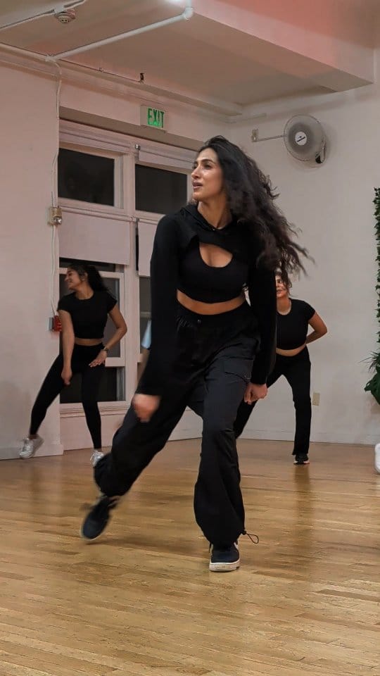 Post 1 by Malvika Raj Dance on Instagram (video)