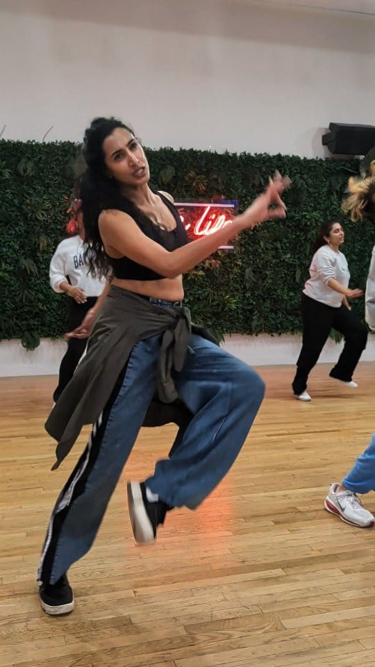 Post 6 by Malvika Raj Dance on Instagram (video)