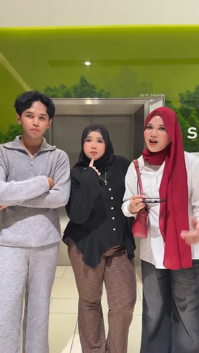 Post 2 by Akisakura on Instagram (video)