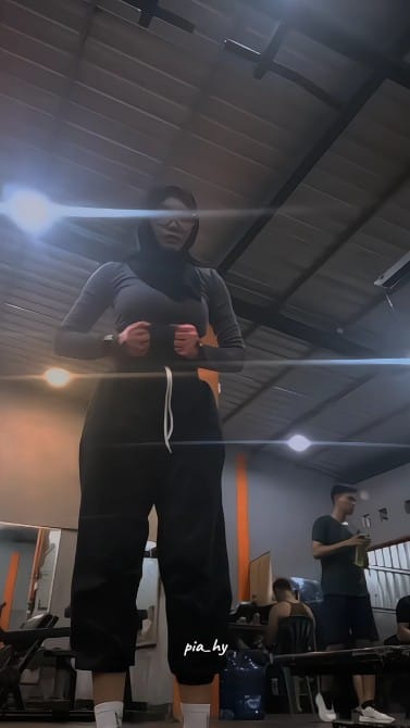 Post 4 by اوكتافيا/o̳k̳t̳a̳f̳i̳a̳🦄 on Instagram (video)