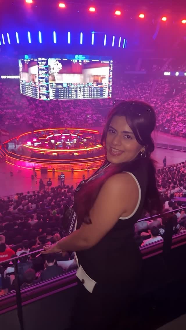 Post 6 by Pinkcess on Instagram (video)
