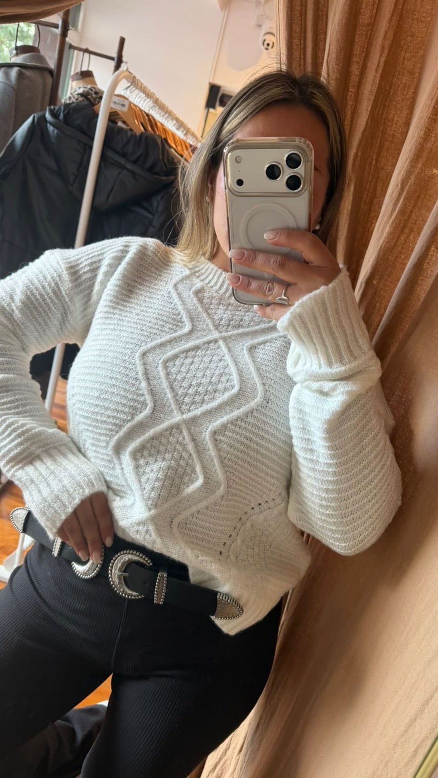 Post 2 by 𝙄𝙣𝙛𝙞𝙣𝙞𝙩𝙖 💫 on Instagram (video)